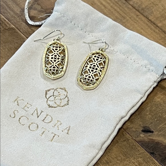 Kendra Scott Gold Filigree Elle Earrings - Picture 1 of 2